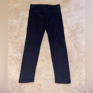 Salty Honey Strength Capri Leggings